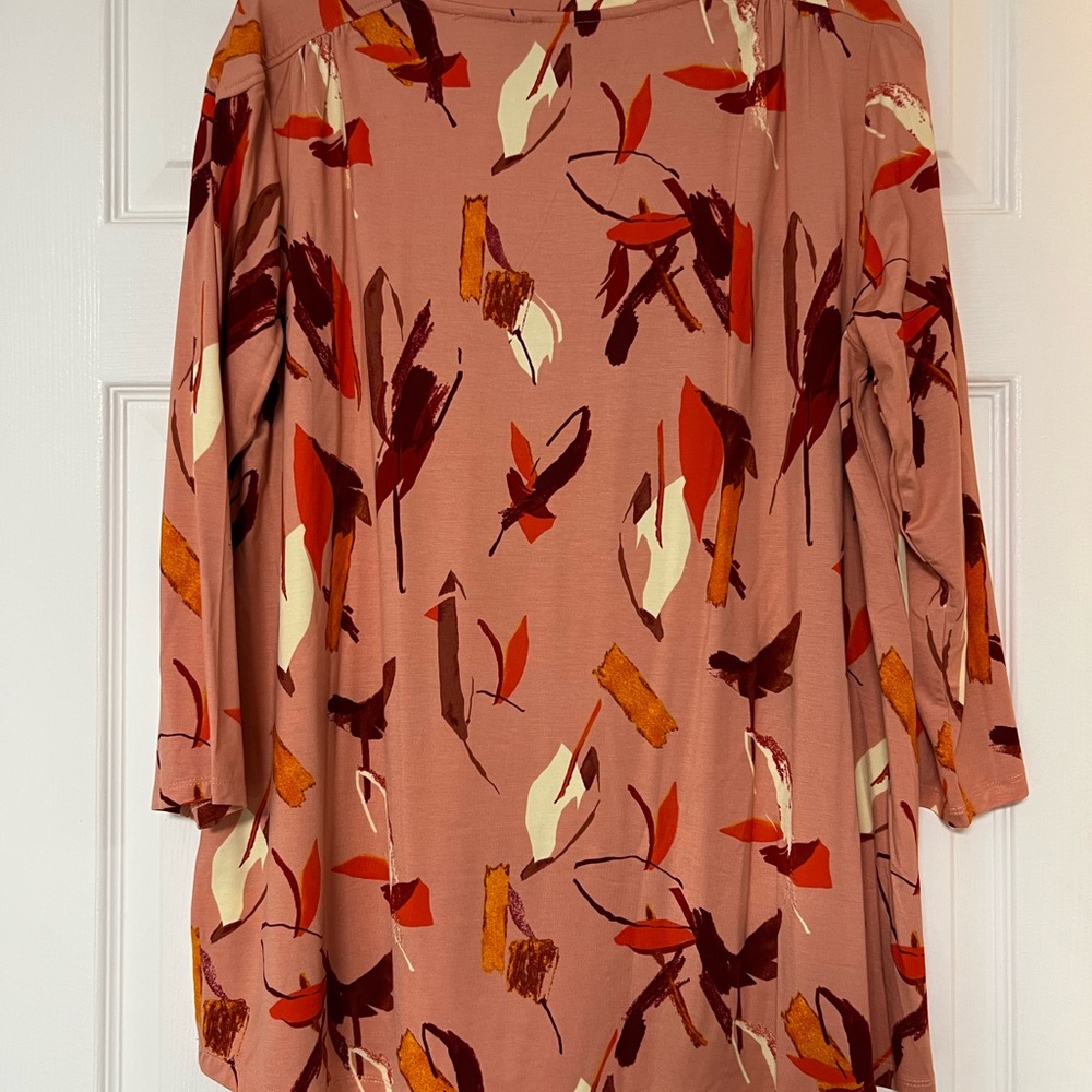 LOGO by Lori Goldstein Peach, Orange and Red Patterned Top